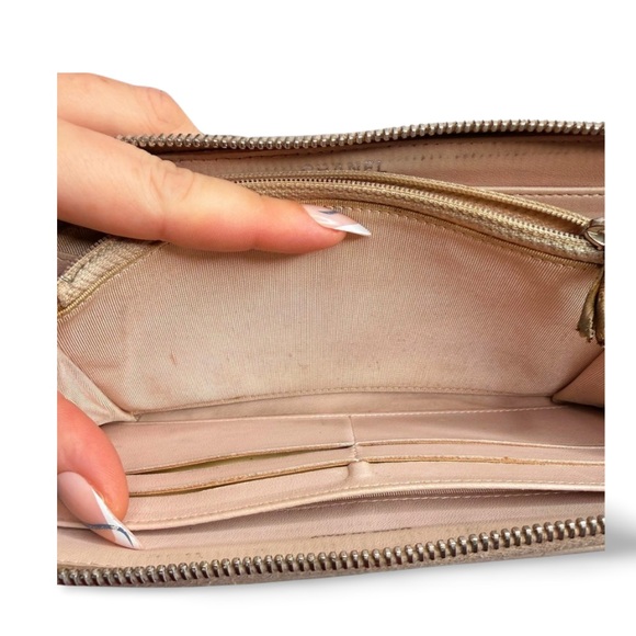 Chanel Pink Taupe Quilted Zip Around Wallet Lambskin COA Authenticated & Dusty - Picture 10 of 13